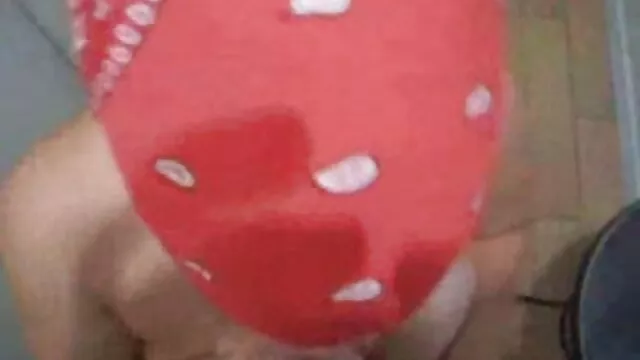 Adolescente caliente se traga dos cargas y luego se folla al tercer tipo videos completos de xxx