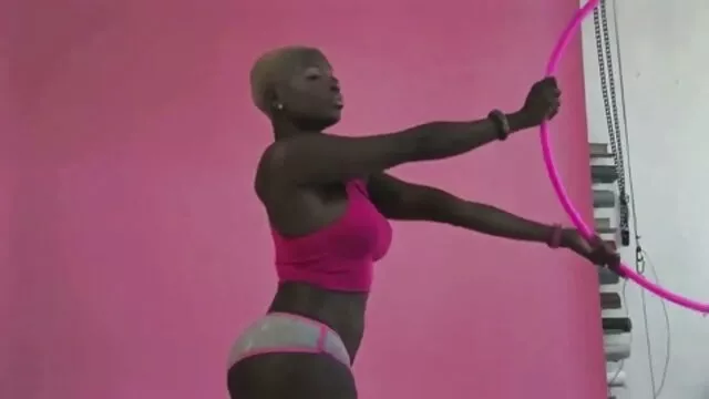 Bonita puta francesa amateur follada puño y doble porbo en español penetración