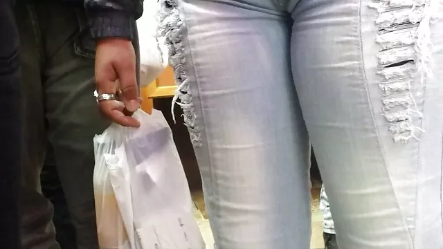 Dominante masajista adolescente usa cuerda pornoo español en cliente